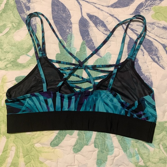 Victoria’s Secret PINK ULTIMATE blue strappy sports bra - Picture 4 of 6